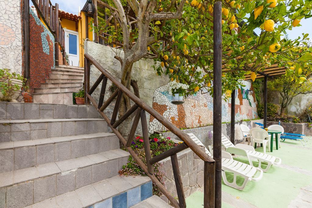 Nitrodi Experience Guest House Barano d'Ischia ภายนอก รูปภาพ